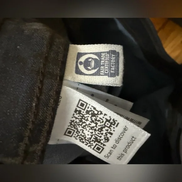 Universal Thread Women's High-Rise Flocked Sailor Wide Leg ankle jeans worn once - Picture 8 of 8